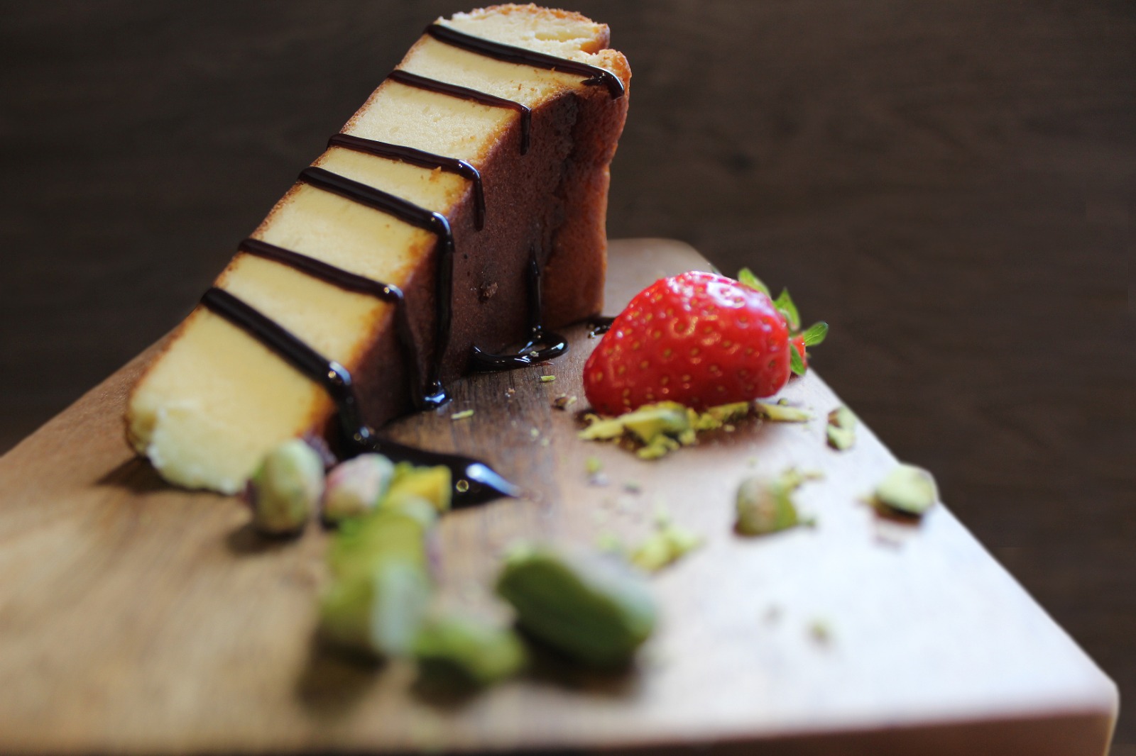 A San Sebastian cheesecake finished for a celebration